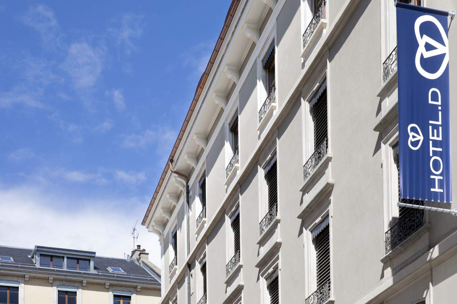 Réception de l'Hôtel D Genève · Hôtel 4* Genève Centre